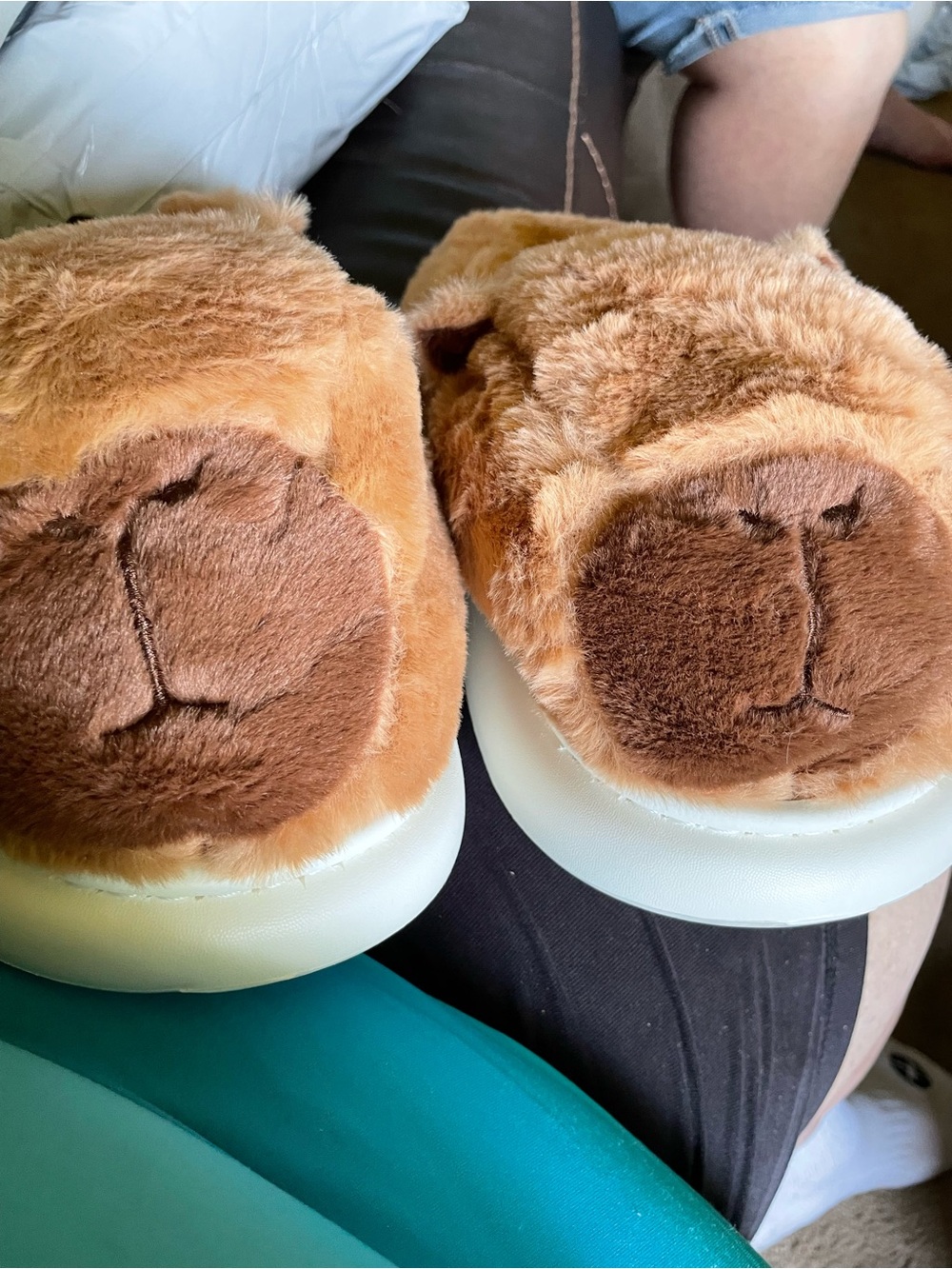 Plush Bear Face Fuzzy Slippers - Brown